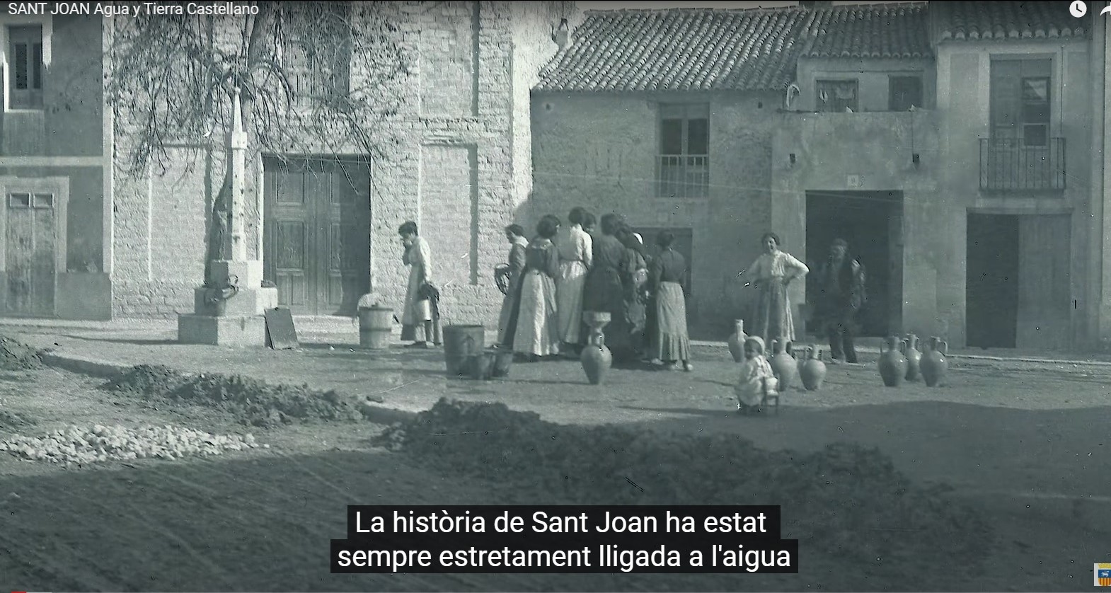 Plaza de La Cruz. 1919. Biblioteca de Cataluña, imagen extraída del vídeo promocional Sant Joan, Agua y Tierra.